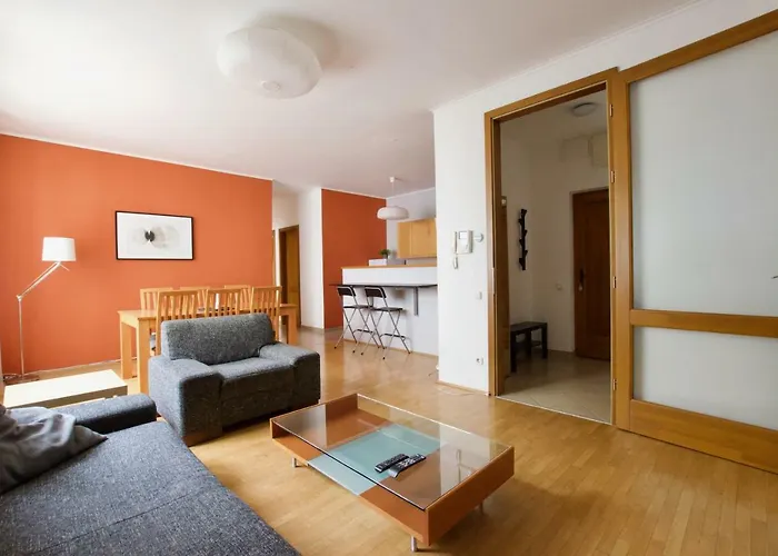 Standard By Hi5 - Kazincy 52 * بودابست